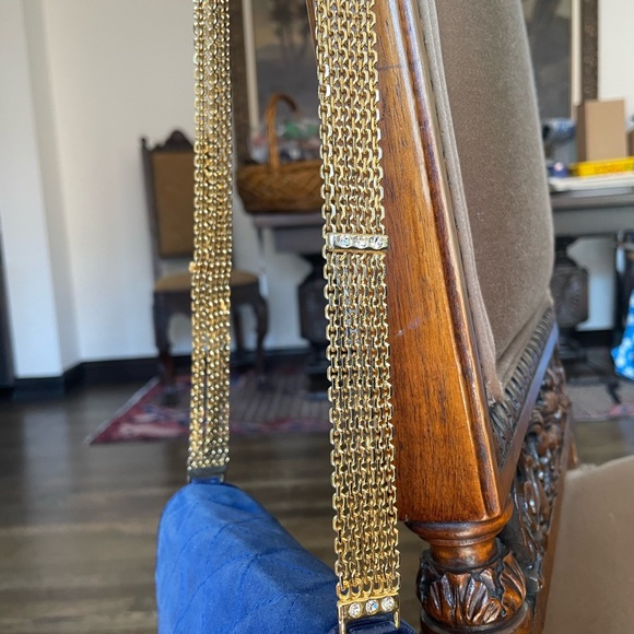 Stunning Blue Suede with Leather Trim Gold Chain is to die for - Picture 4 of 16